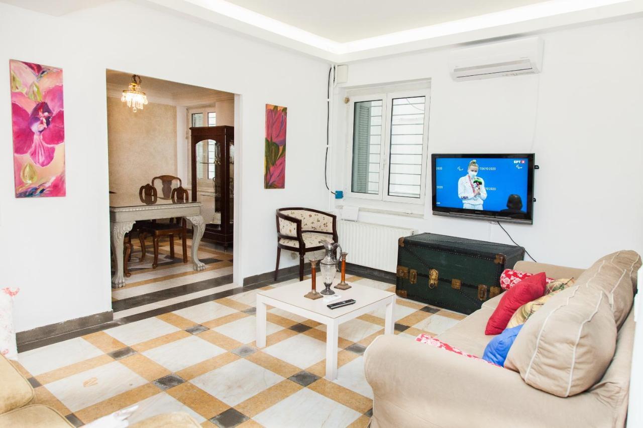 Chic Charming Central Athens Apt. Exterior photo